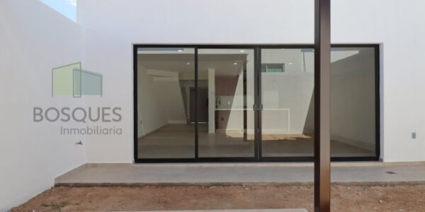 Casa de 2 Niveles, 3 Recámaras, Gran Diseño, Privado y Seguro