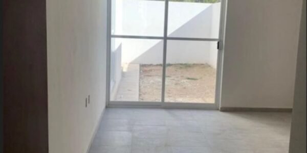 Casa a La Venta de un Piso, Dos Recamaras en Ribera del Río