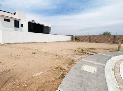 Terreno en Venta en Zona Exclusiva, Fracc. Santuaria, San Juan del Río