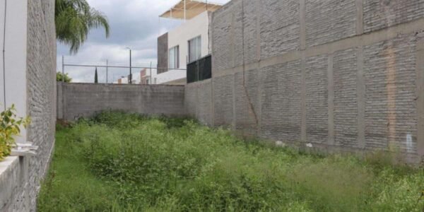 Terreno en Venta en Fraccionamiento Bosques de San Juan