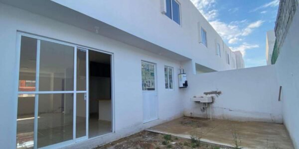 Bonita Casa en El Fraccionamiento Bosques de San Juan