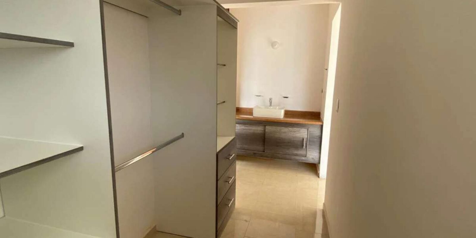 Bonita Casa en El Fraccionamiento Bosques de San Juan