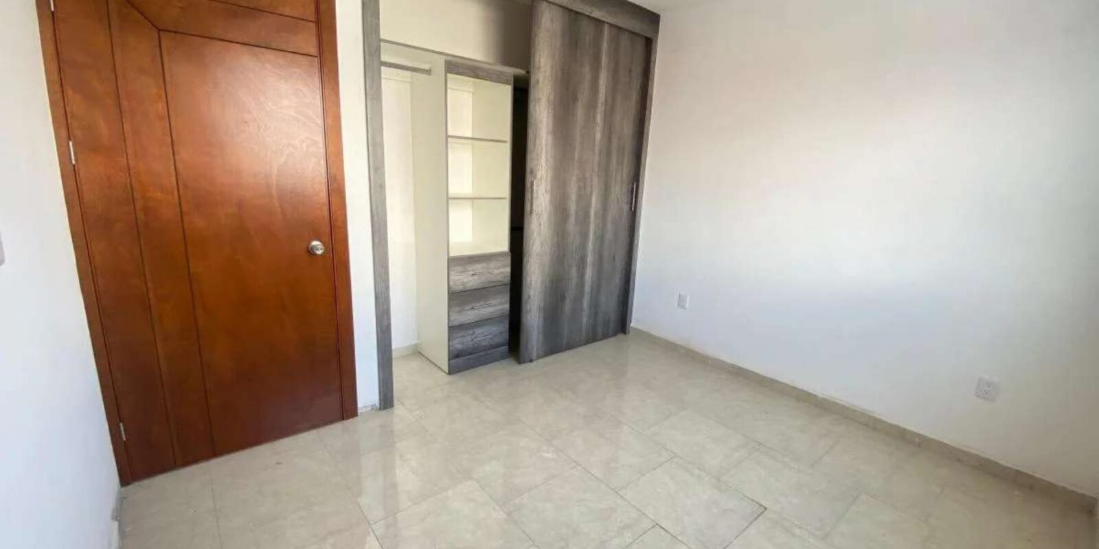 Bonita Casa en El Fraccionamiento Bosques de San Juan