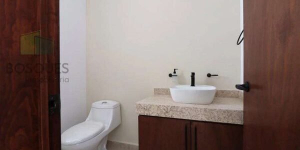 Moderna Casa de dos niveles,186 m2 de Construcción. Fraccionamiento Bosques de San Juan