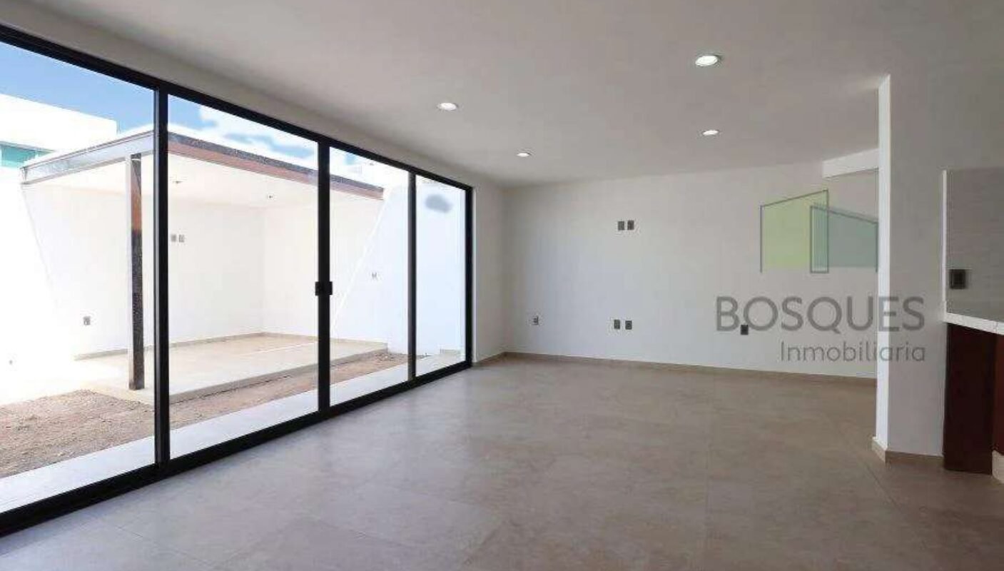 Moderna Casa de dos niveles,186 m2 de Construcción. Fraccionamiento Bosques de San Juan