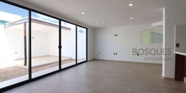 Moderna Casa de dos niveles,186 m2 de Construcción. Fraccionamiento Bosques de San Juan