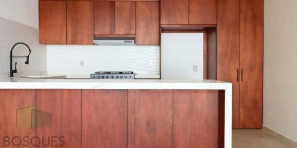 Moderna Casa de dos niveles,186 m2 de Construcción. Fraccionamiento Bosques de San Juan