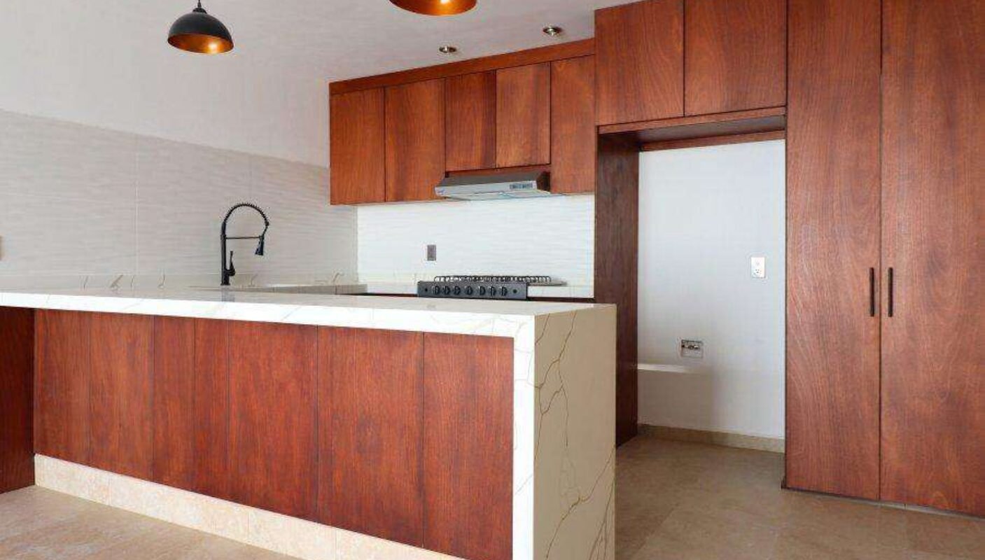 Moderna Casa de dos niveles,186 m2 de Construcción. Fraccionamiento Bosques de San Juan