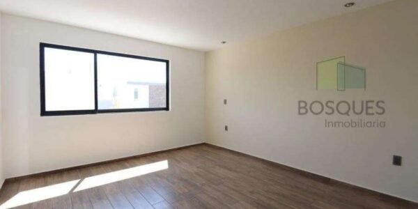 Moderna Casa de dos niveles,186 m2 de Construcción. Fraccionamiento Bosques de San Juan