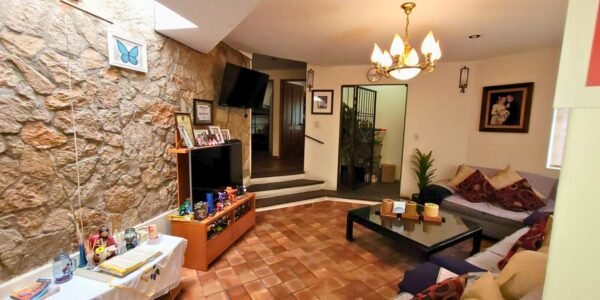 Casa de un Piso de 223 m² en Fraccionamiento Bosques de San Juan