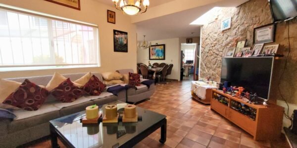 Casa de un Piso de 223 m² en Fraccionamiento Bosques de San Juan