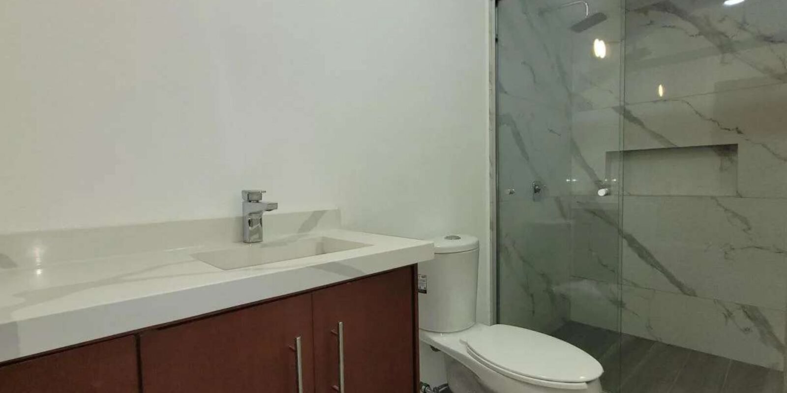 Casa en Venta. Fracc. Bosques de San Juan, en San Juan del Río, Qro.