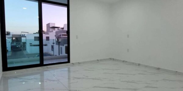 Casa en Venta. Fracc. Bosques de San Juan, en San Juan del Río, Qro.