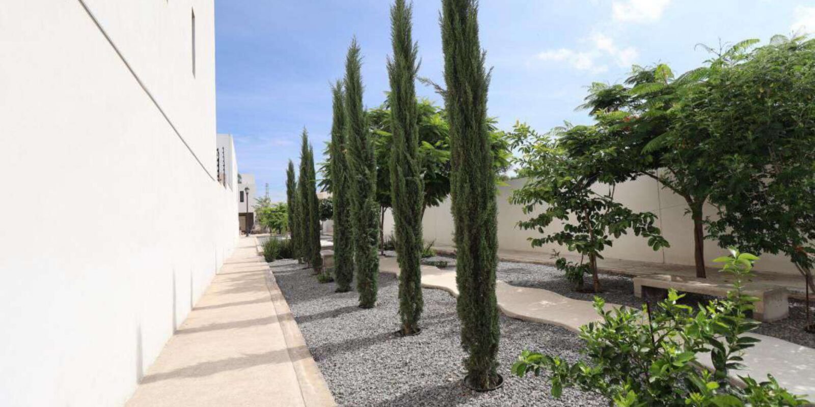 Moderna Casa de dos niveles,186 m2 de Construcción. Fraccionamiento Bosques de San Juan