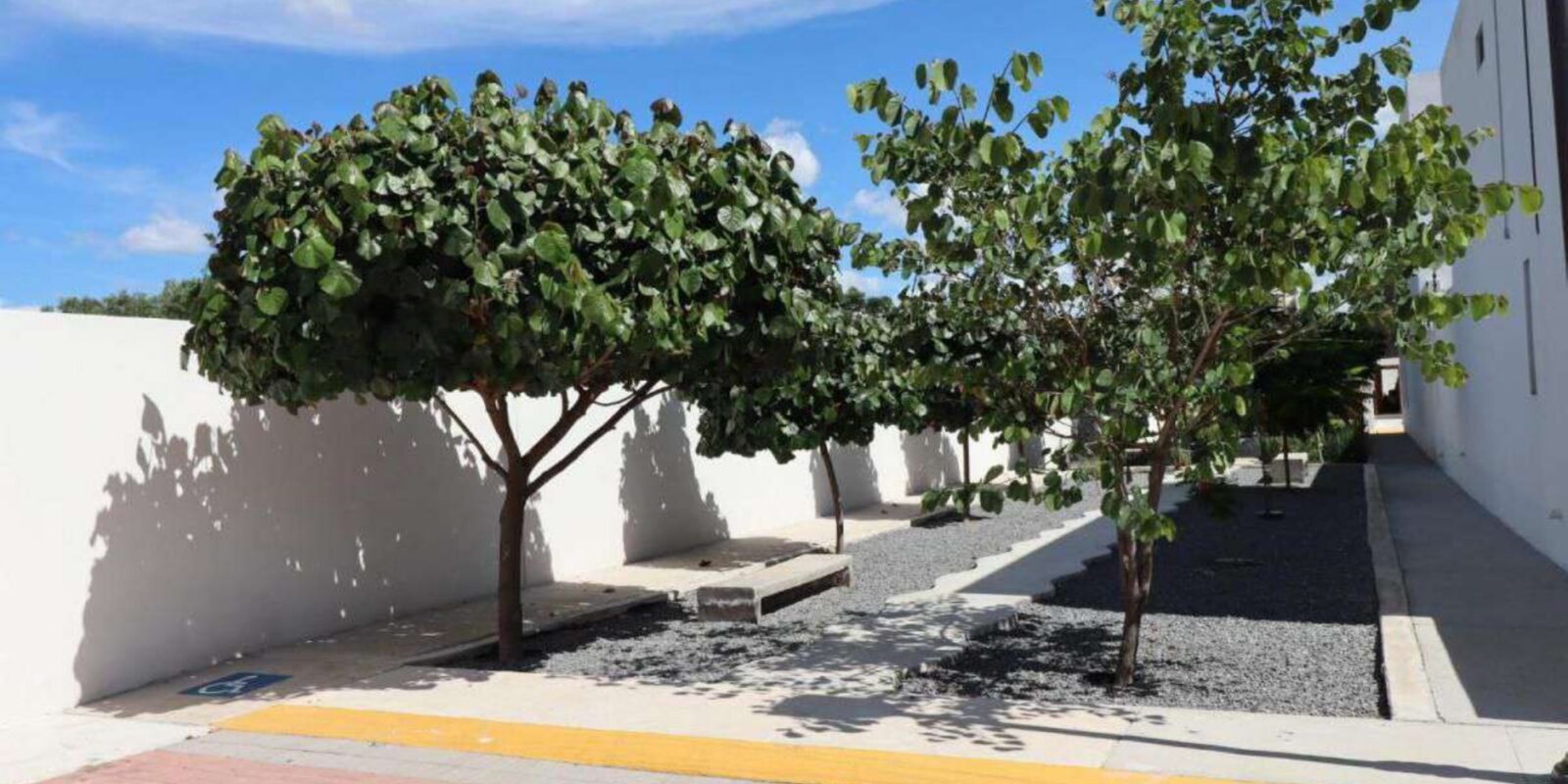 Moderna Casa de dos niveles,186 m2 de Construcción. Fraccionamiento Bosques de San Juan