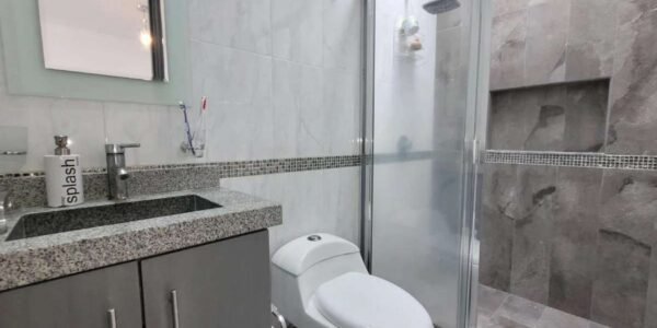 Casa en Venta. Fracc. Bosques de San Juan, San Juan del Río, Qro