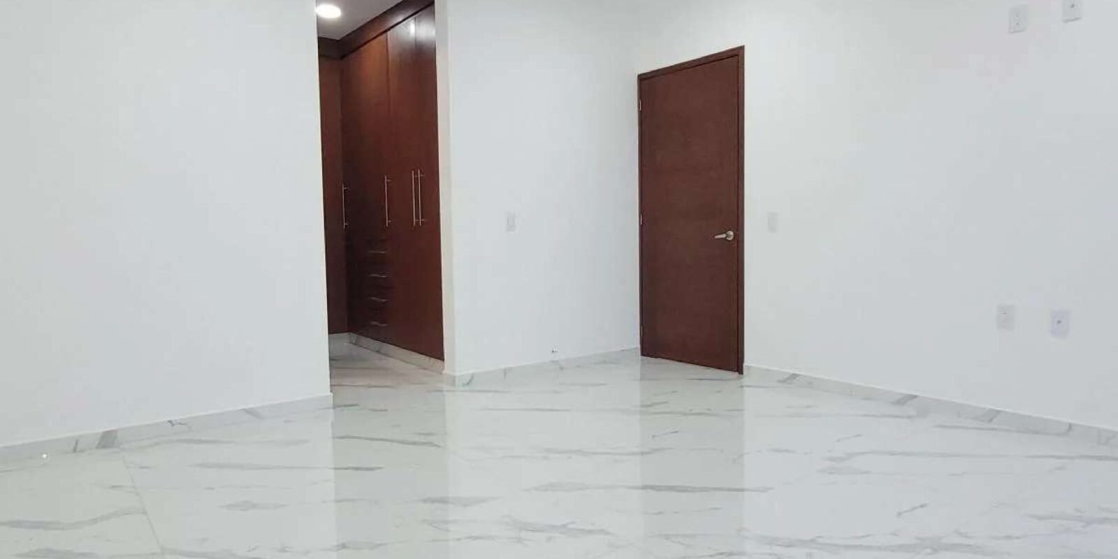 Casa con diseño moderno, 4 recámaras, 202 m2 de construcción