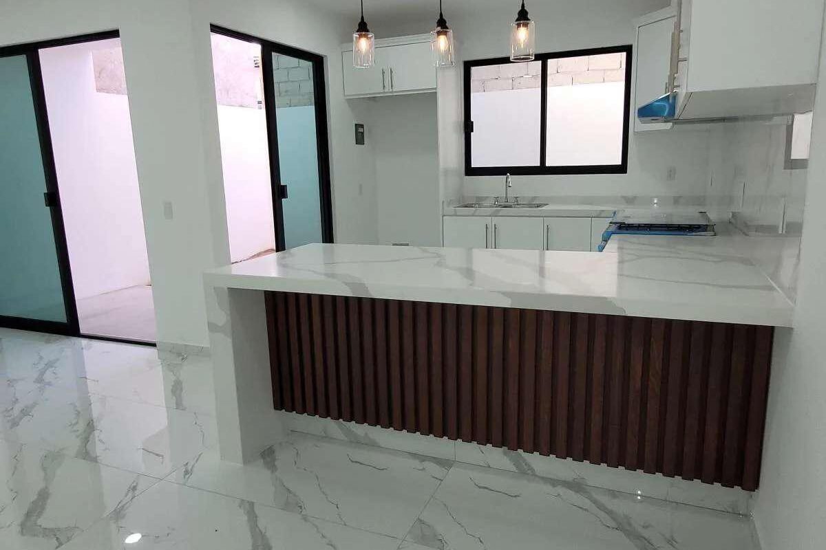 Casa con diseño moderno, 4 recámaras, 202 m2 de construcción