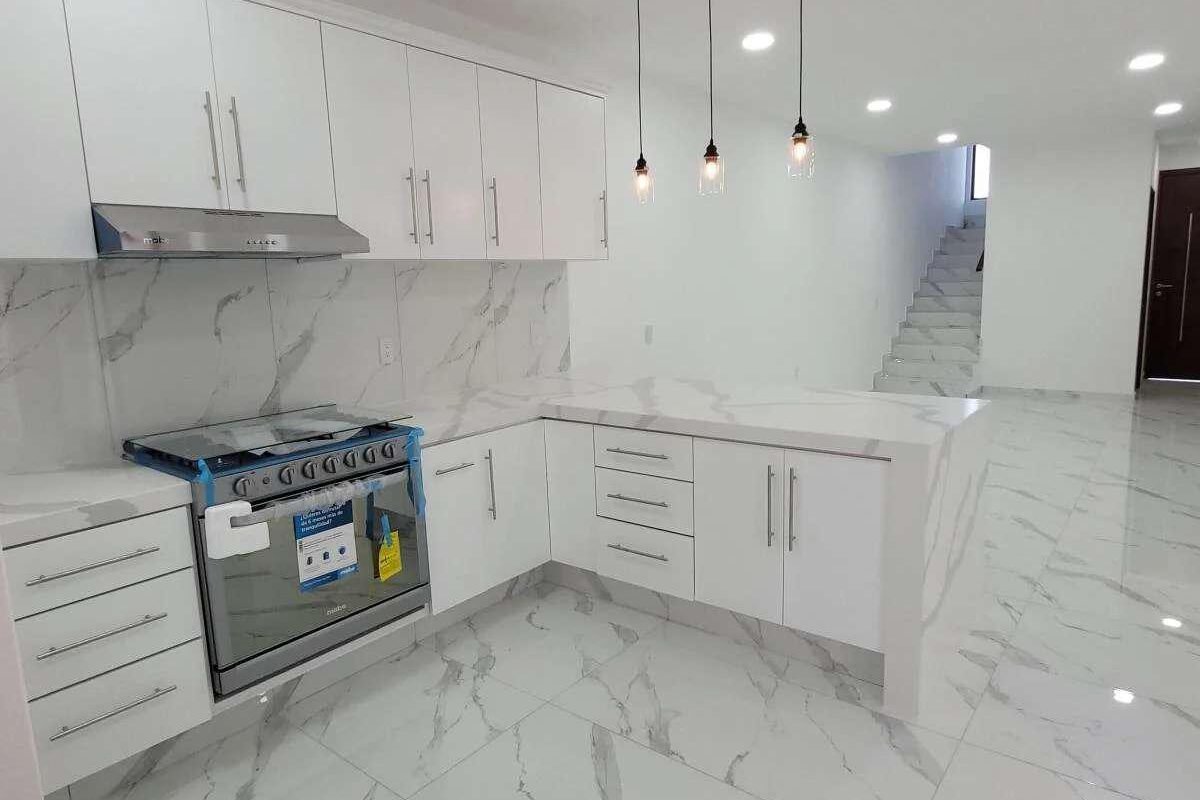 Casa con diseño moderno, 4 recámaras, 202 m2 de construcción