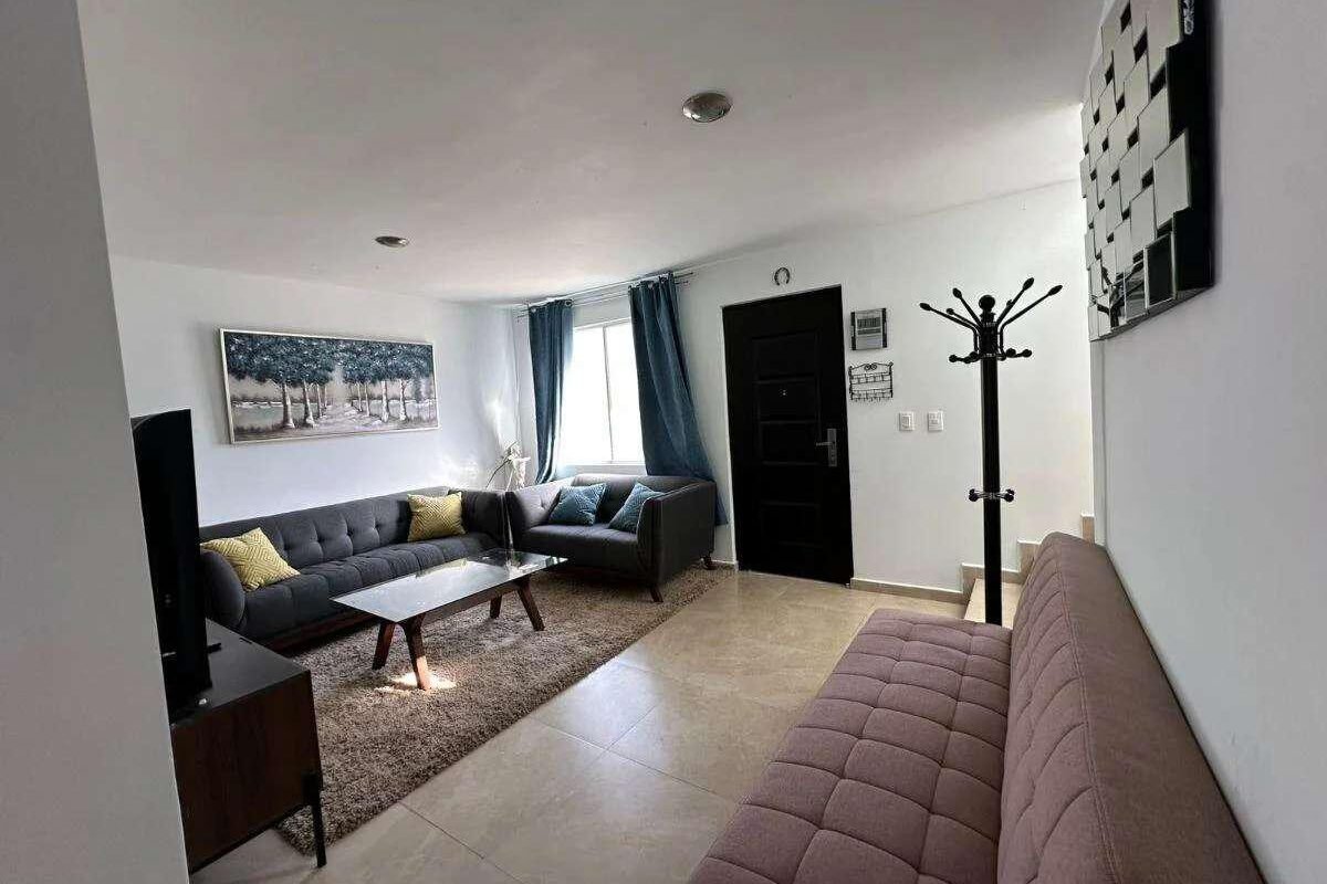 Casa en Esquina, en Fraccionamiento, 3 recámaras