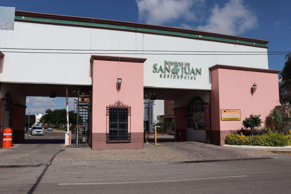 Casa en Esquina, en Fraccionamiento, 3 recámaras